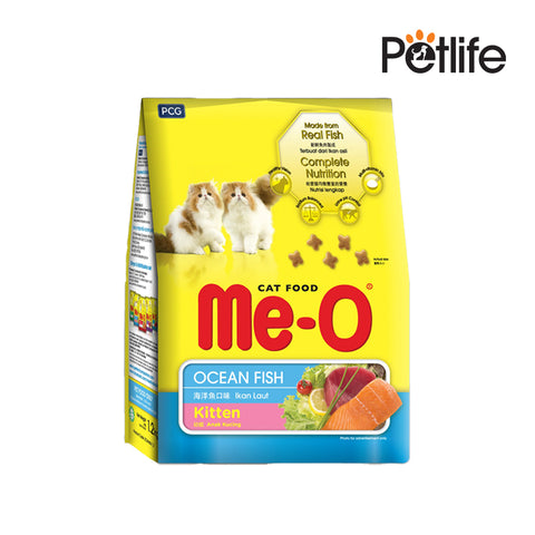 Me-O cat food package for kittens with ocean fish flavor on a white background, featuring Petlife brand.
